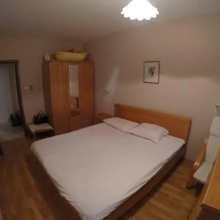 Daire Three Bedroom Apaartment 